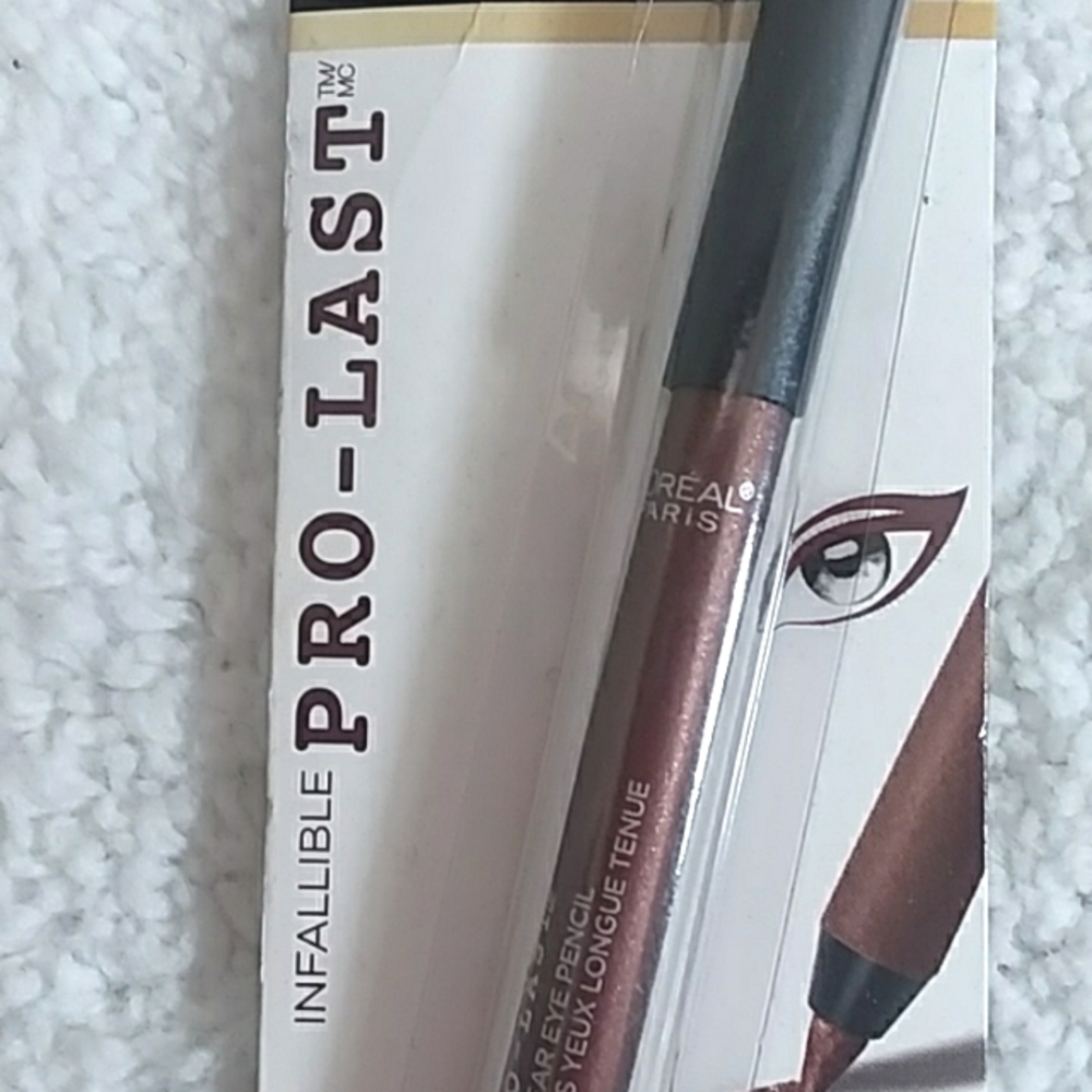 L'Oreal Infallible Pro-Glow & Pro-Last - Picture 6 of 7